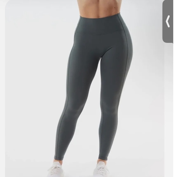 Alphalete pulse leggings - Picture 2 of 6